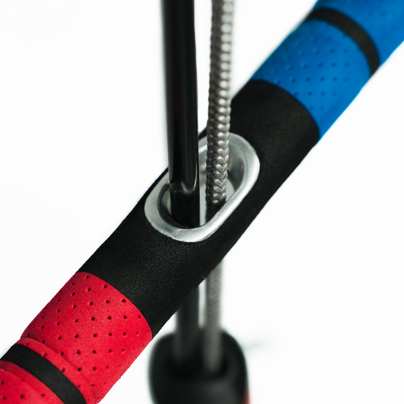 Lignes Dyneema bio-sourcées montées sur la barre Ozone